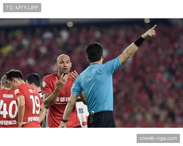 成都蓉城前锋费利佩接受专访，回顾适应中超的历程